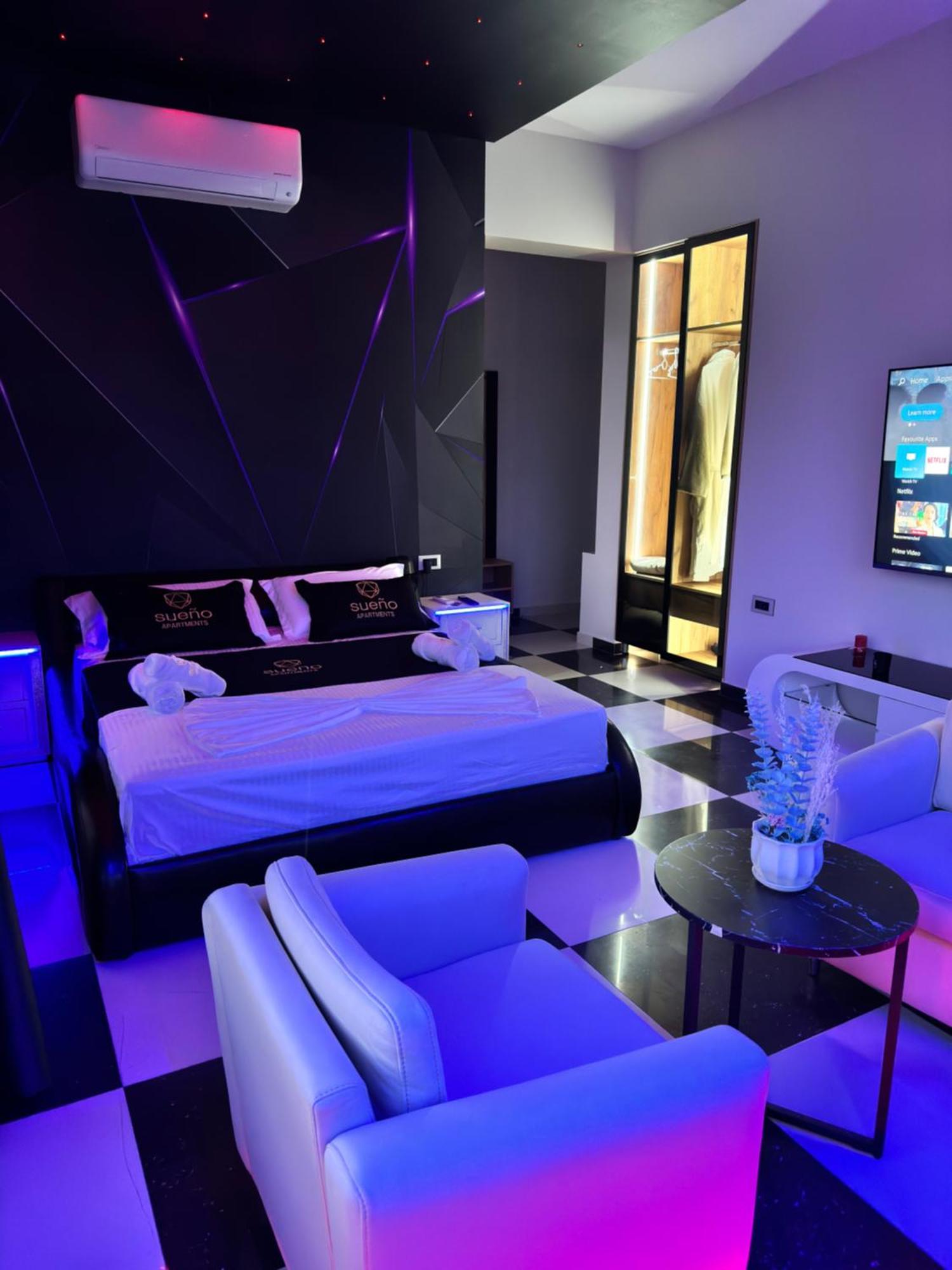 Sueno Apartments & Suites 地拉那 外观 照片