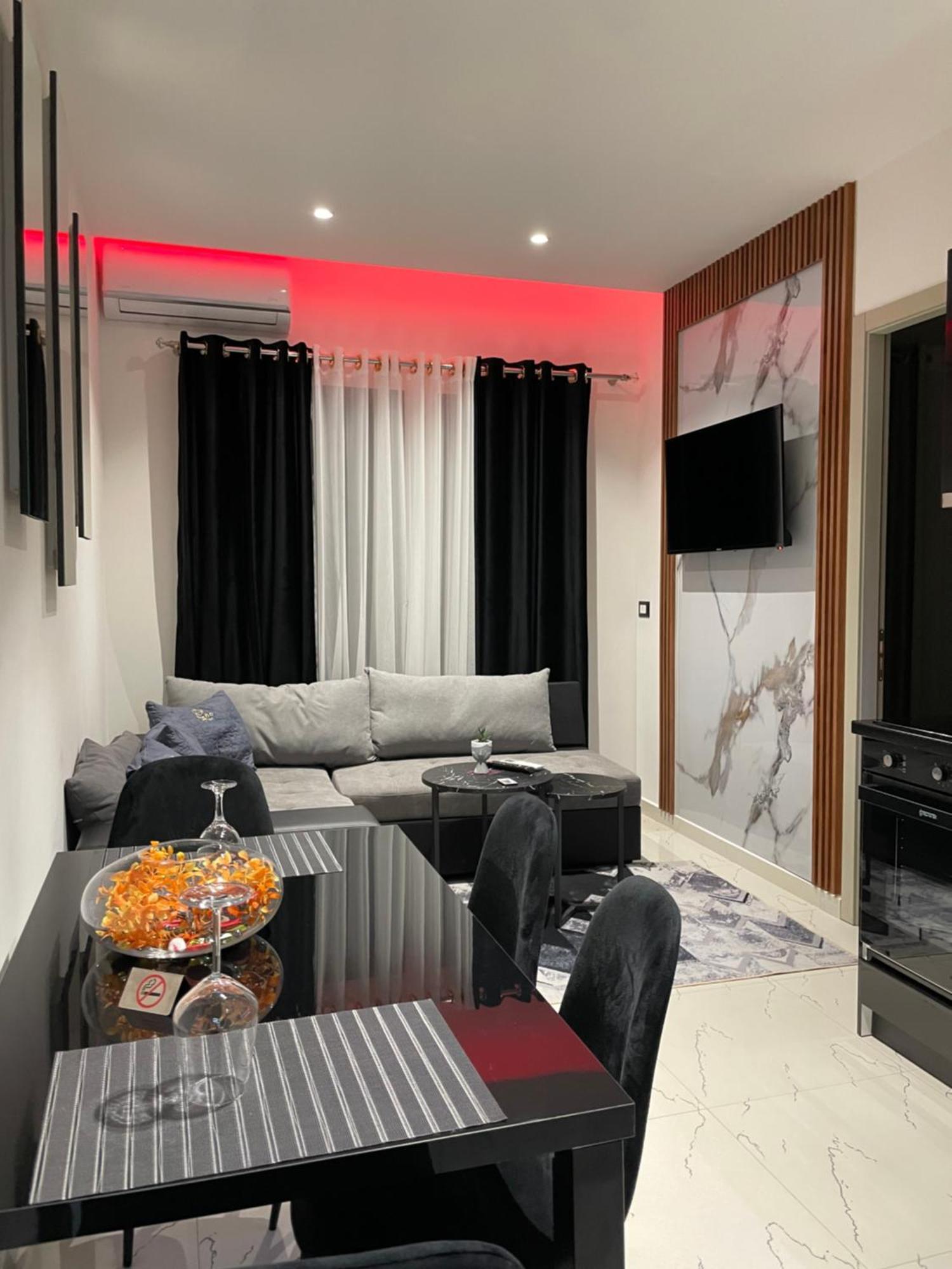 Sueno Apartments & Suites 地拉那 外观 照片