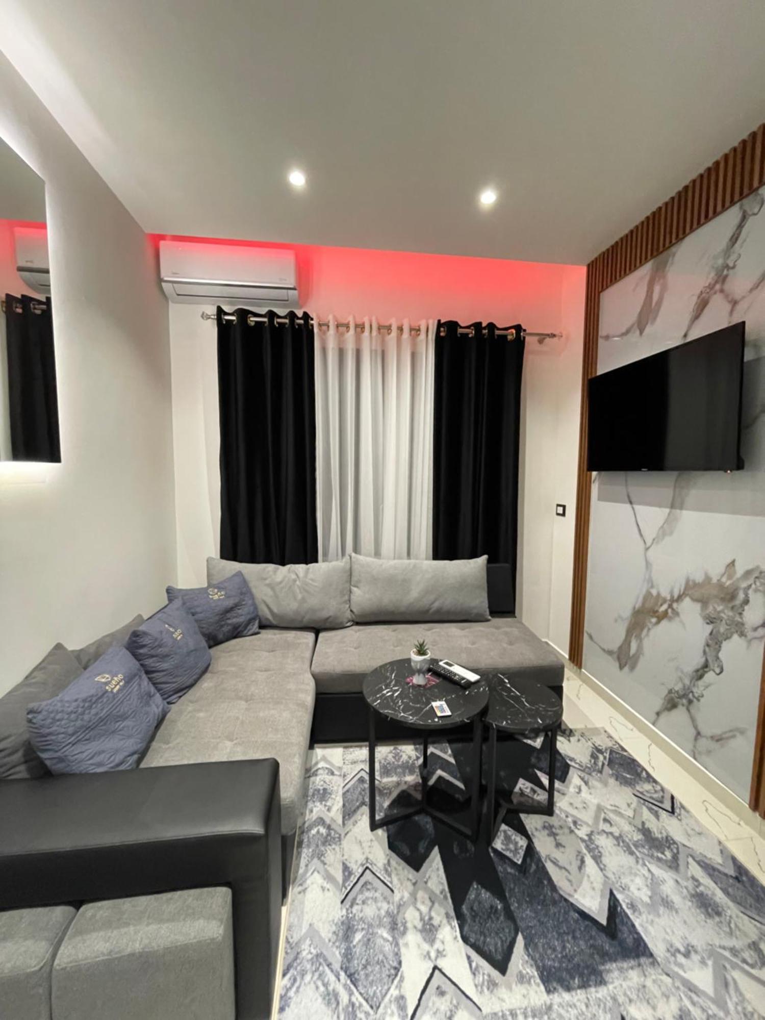 Sueno Apartments & Suites 地拉那 外观 照片